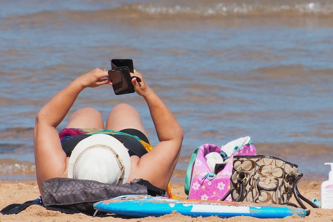 Légère hausse des achats via mobile sur internet cet été