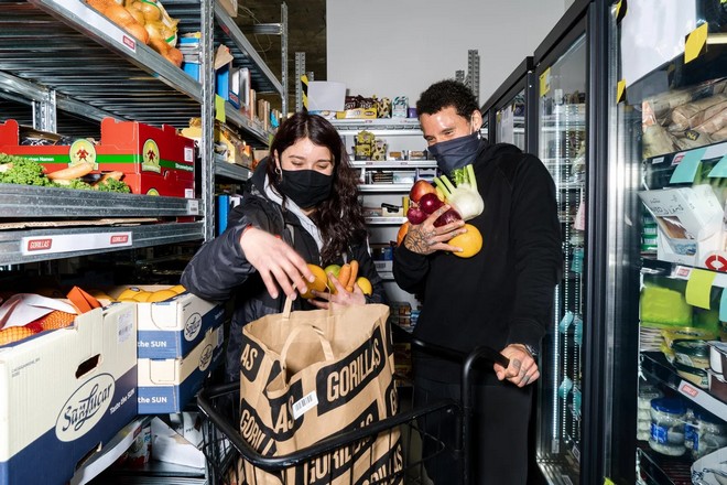 Des livraisons à domicile en 10-15 minutes, la nouvelle donne pour les commerces alimentaires